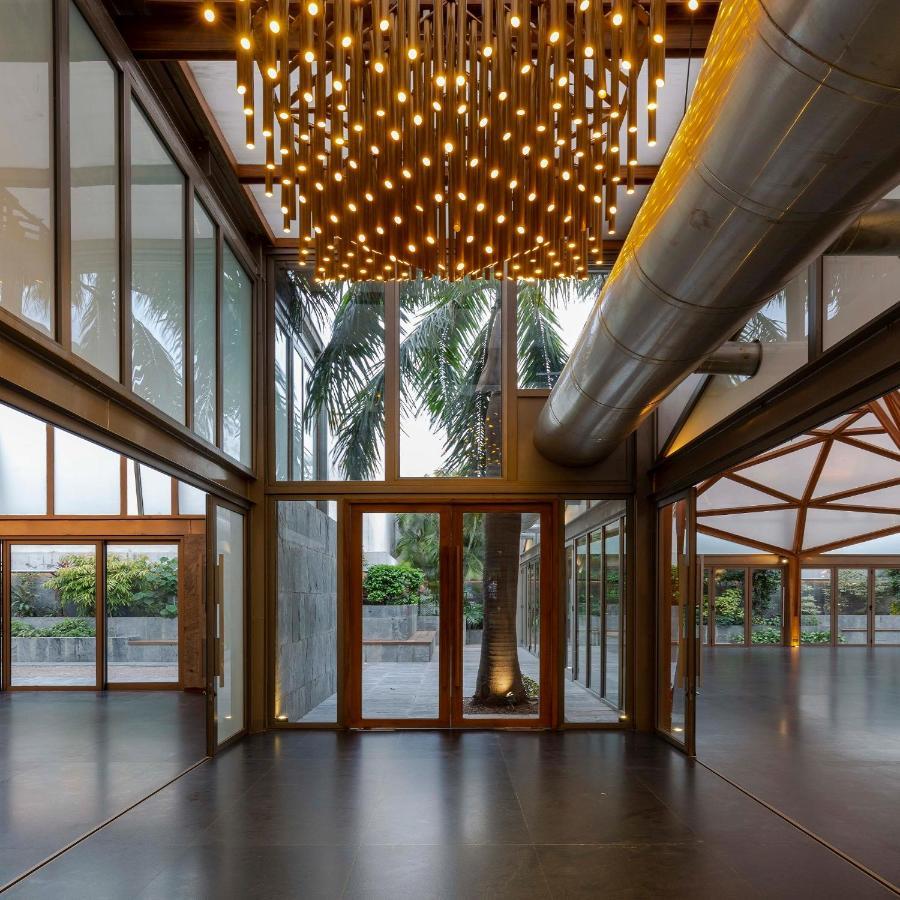 Hotel Crystal Palace Meerut Dış mekan fotoğraf