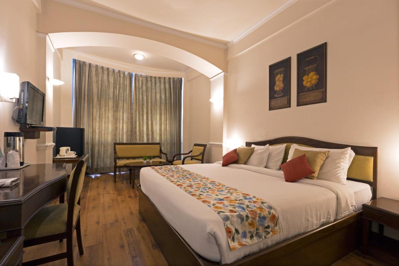 Hotel Crystal Palace Meerut Dış mekan fotoğraf