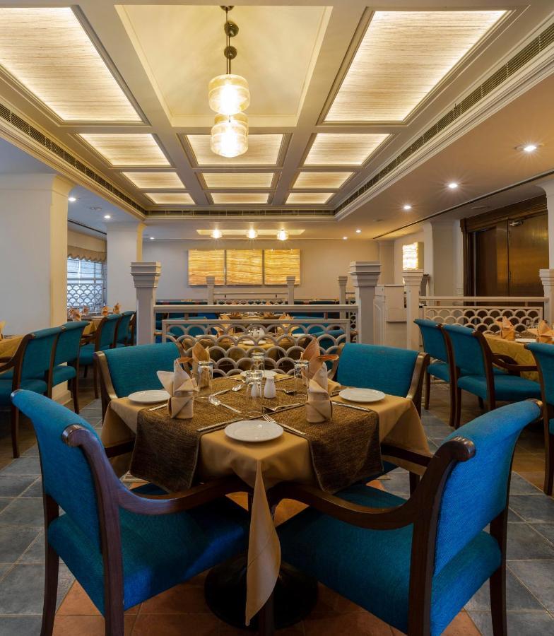 Hotel Crystal Palace Meerut Dış mekan fotoğraf
