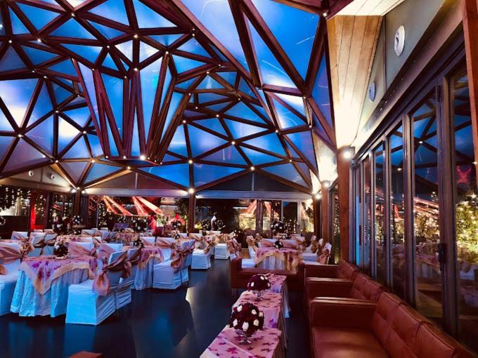 Hotel Crystal Palace Meerut Dış mekan fotoğraf