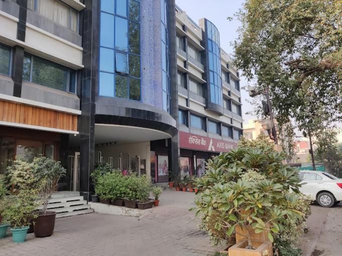 Hotel Crystal Palace Meerut Dış mekan fotoğraf
