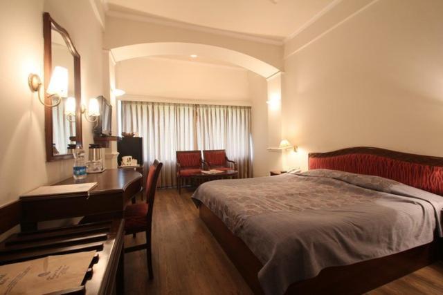 Hotel Crystal Palace Meerut Dış mekan fotoğraf